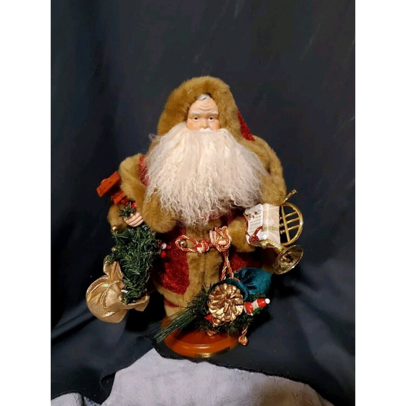 VINTAGE SANTA COLLECTOR'S EDITION WOOD STAND GIFTS CLOCK HORN PINE CONES BAGS - Picture 1 of 11